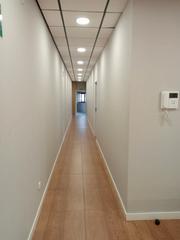 Location Bureau  Muelle españa. Se alquila oficina amplia para el sector de empresas digitales