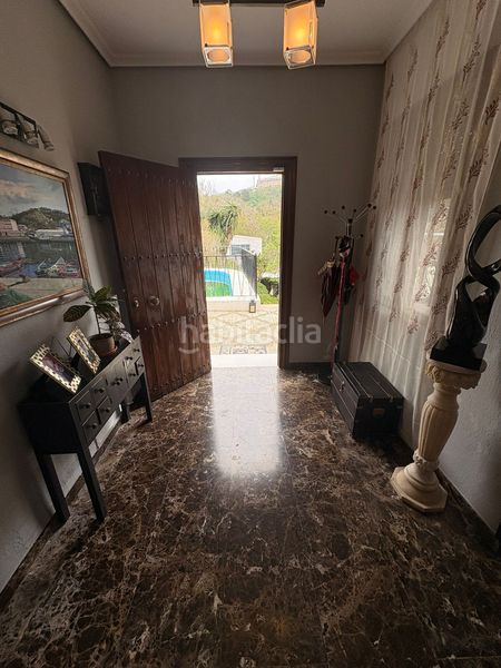 Foto 71f9b66d-cfee-4704-b8e2-cc865fa640a7. Xalet amb xemeneia calefacció aparcament piscina a Ceuta