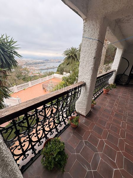 Foto 87a7d1fe-74f7-4fa7-80e7-619914cefbf1. Xalet amb xemeneia calefacció aparcament piscina a Ceuta