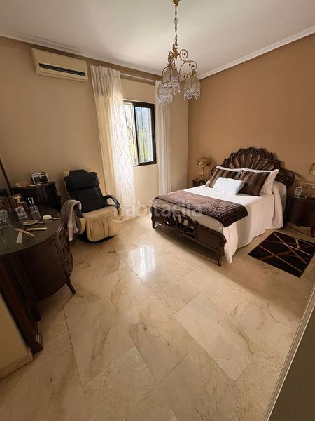 Foto 9c42bd42-d064-4779-9d16-f508de14f5e1. Xalet amb xemeneia calefacció aparcament piscina a Ceuta