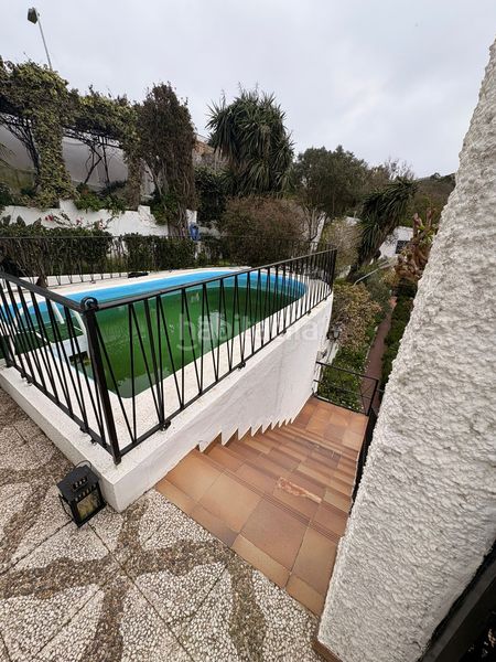 Foto ce621eb0-c9ea-4d74-ae59-2c28eb74c832. Xalet amb xemeneia calefacció aparcament piscina a Ceuta