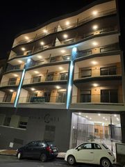 Affitto Monolocale  Calle recinto sur. Se alquila estudio con terraza