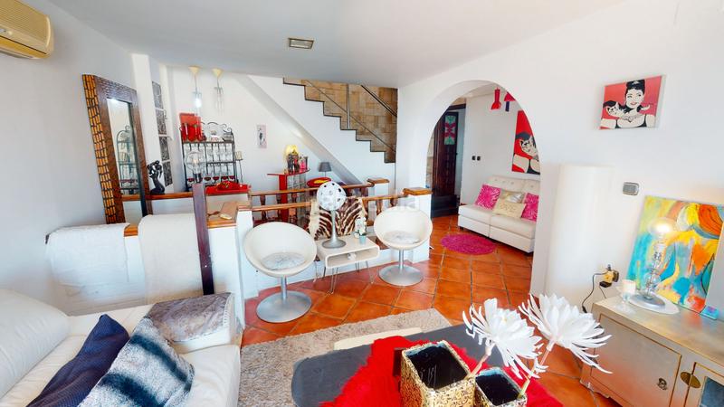 Foto 2ceb9222-21a0-42dc-8ac2-f29d7e3eb8e3. Casa a schiera con riscaldamento parcheggio piscina in Ceuta