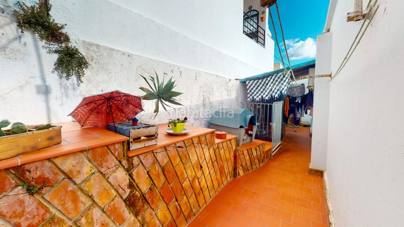 Foto 5cb9cc8d-2388-4102-b048-cd64bdd85d07. Casa adossada amb calefacció aparcament piscina a Ceuta