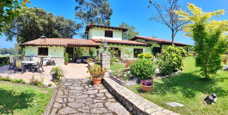 Foto 7dadd8a7-cff9-46de-9bcd-5a93e4ffc62f. House with heating parking in Pría-Nueva-Hontoria-Naves Llanes