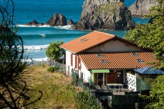 Maison jumelée à Ibarrangelu. Chalet exclusivo en primera línea de la playa de laga