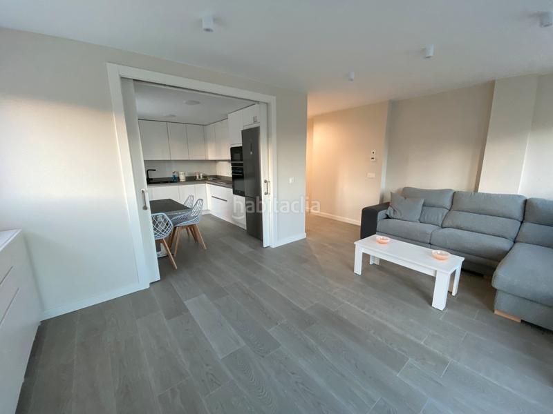 Foto 0aca3ded-5ed1-41a2-886e-e68a19077da9. Rent penthouse with heating parking in Feria Albacete