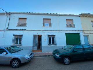 Casa en Calle calvario 26. Casa de pueblo en povedilla.