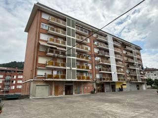 Geschäftsraum  Kamiñopea kalea