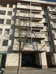 Aparcament cotxe  Calle untzillatx kalea. Parcela de garaje con trastero.