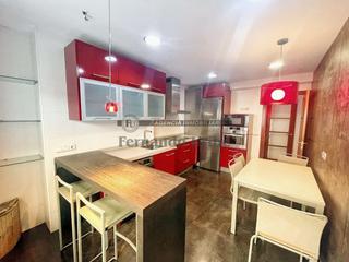 Pis  Francisco ibarra kalea. Vivienda de cuatro dormitorios y terraza.