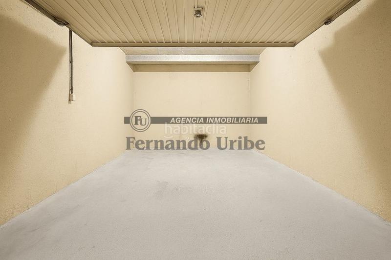 Foto 9222c383-fd83-46bf-9979-a7d4c90f2455. Parking voiture dans Durango