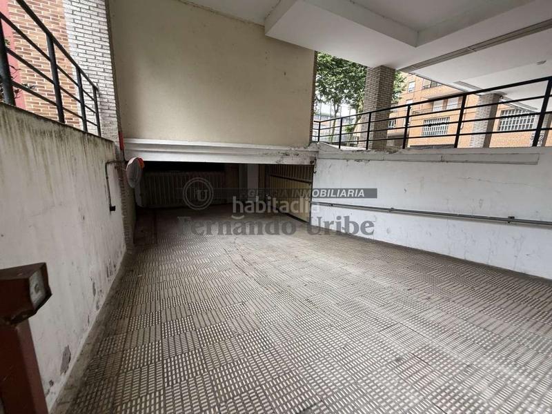 Foto a17ea68c-f6d6-43cf-9a71-84f5e043956f. Alquiler parking coche garaje para coche pequeño. en Durango