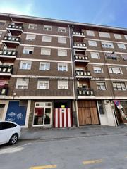 Aparcament cotxe  Erretentxu kalea. Garaje cerrado en durango