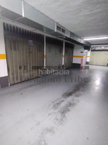 Foto f17348e3-7dd3-46b4-b47b-71c292cfe36b. Aparcament cotxe a Durango