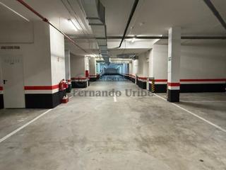 Miete Autoparkplatz in Kamiñopea kalea. Alquiler  de amplio garaje en abadiño.