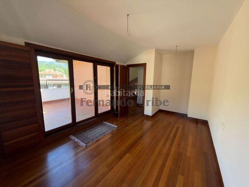 Foto b46b44f9-5245-44b1-af0d-091b9b4f705f. Duplex avec chauffage parking dans Berriz