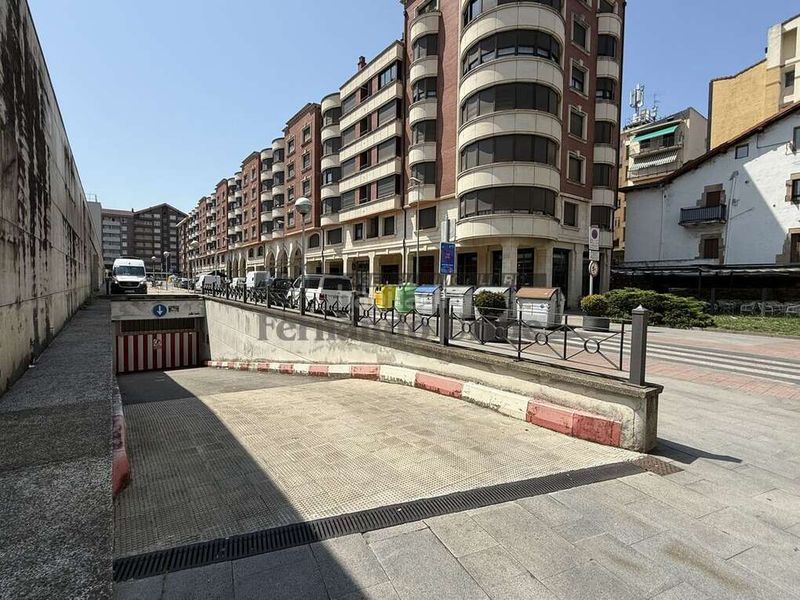 Foto b94903ac-fce4-4df1-977d-8ebb04596415. Lloguer aparcament cotxe a Durango