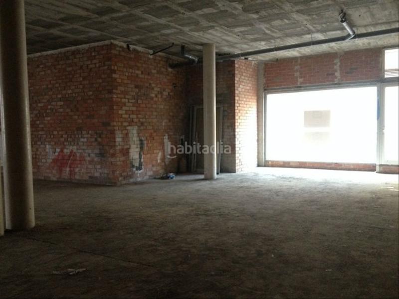 Foto 90a26aaa-e8e4-45aa-bd5f-bcf8f1893718. Alquiler local comercial en carrer lleó 17 en zona centro en Granollers