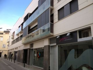 Rent Business premise in Carrer lleo, 7. Zona centro peatonal