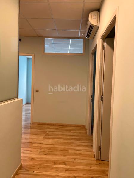 Foto 38896b37-db5b-468c-a150-8dd305fde0b8. Alquiler local comercial oficina santa anna en Centre Granollers
