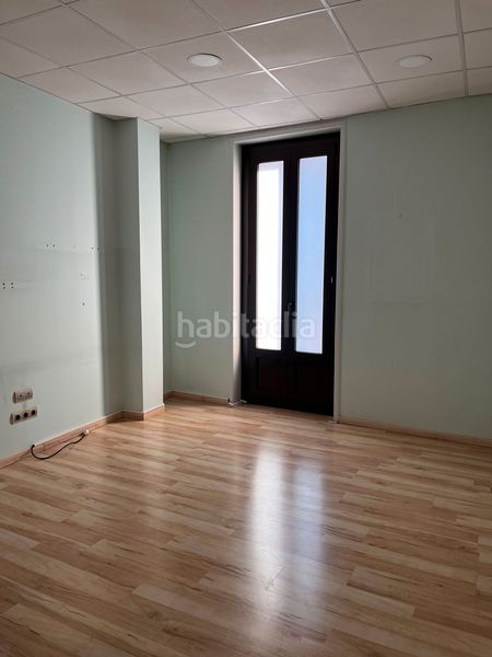 Foto 8a4ab0c2-7319-437d-8449-68f0b45d4060. Alquiler oficina  zona centro en Centre Granollers