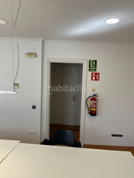 Foto 111714d1-5633-42b8-b9d0-fdb84f2178bb. Alquiler oficina en plaça josep maluquer i salvador 3-4 oficina zona centro en Granollers