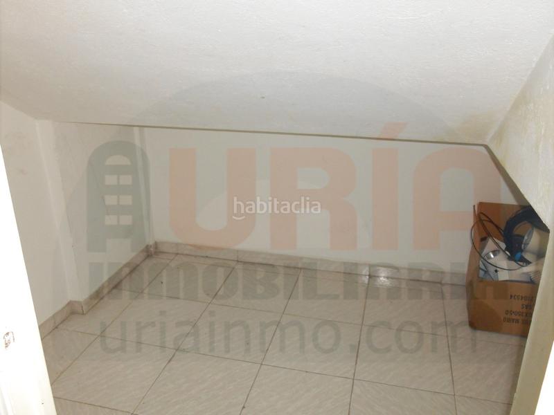 Foto 41a6299b-f206-40d9-903b-8823016a6308. Alquiler local comercial local con gran escaparate en Oviedo
