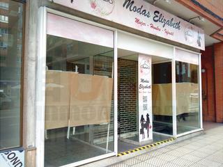 Alquiler Local Comercial en Calle del general elorza 59. Se alquila local en el centro
