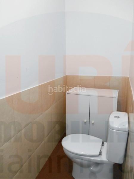 Foto 586c808f-a7ef-408e-a9ca-e339cf3f18c9. Rent business premise in Parque San Francisco - Uría Oviedo