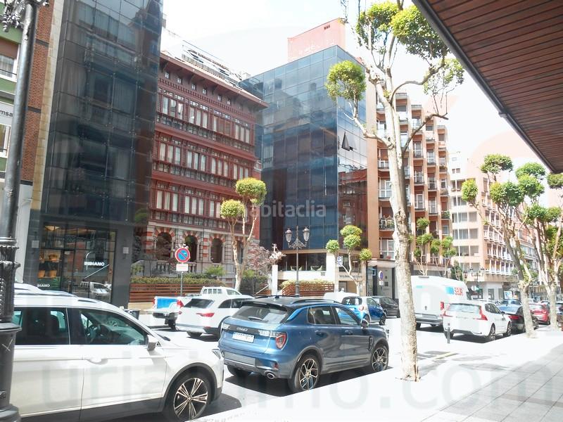 Foto 8e345f76-854b-44dd-8e36-589d6a30e200. Rent business premise in Parque San Francisco - Uría Oviedo