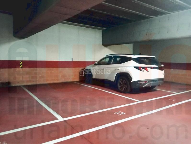 Foto 4ae4b86f-78fa-4a29-b3f7-ab4e643af969. Parking coche plaza de garaje amplia en el centro en Oviedo