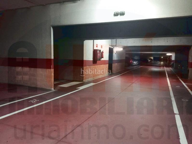 Foto d6f13898-5f23-4fb2-9e88-f970a98ae922. Parking coche plaza de garaje amplia en el centro en Oviedo