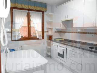 Appartement  Calle somiedo. Piso de dos habitaciones con garaje y trastero