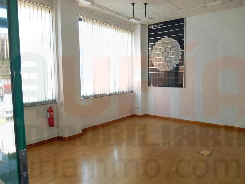 Foto 3fd9a22c-c198-4dab-87bd-53cdbc5aeaef. Alquiler local comercial local muy amplio en la zona de Vallobín en Oviedo