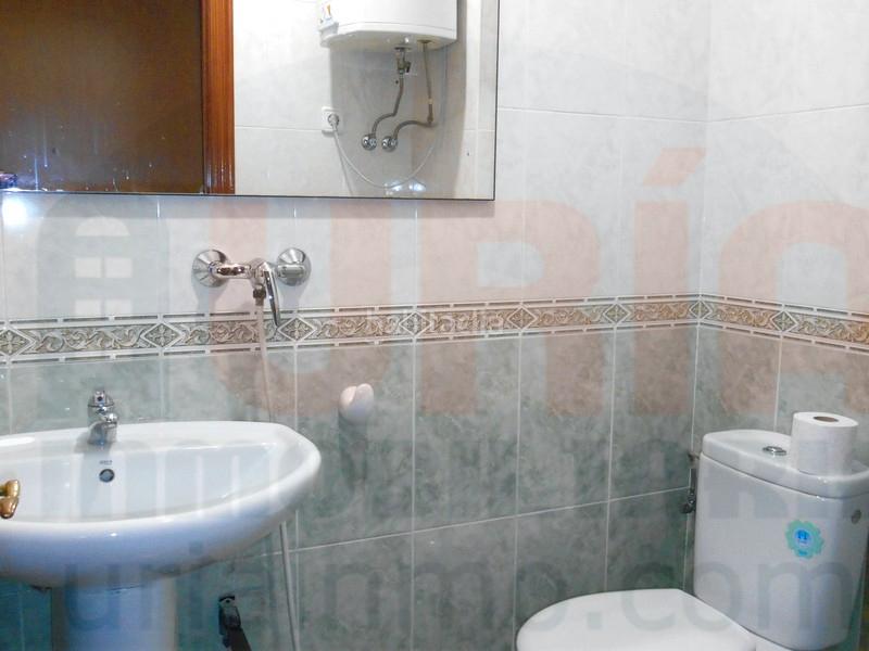 Foto d69b8ac5-ead3-451e-8b20-c1a9903c6950. Alquiler local comercial local muy amplio en la zona de Vallobín en Oviedo