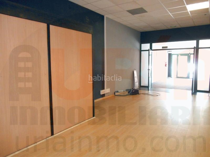 Foto ed3e2357-b142-4ff8-a647-40dbe67d6970. Alquiler local comercial local muy amplio en la zona de Vallobín en Oviedo