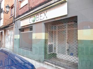 Local Comercial en Calle Río Deva 8