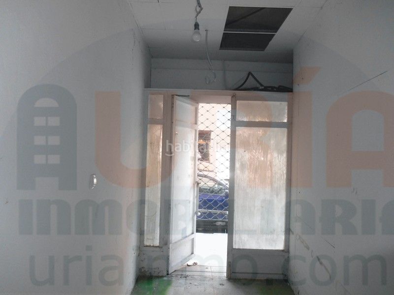 Foto c49ad4fa-895a-4cdf-a1ea-cc16440f52f8. Local comercial a calle río deva 8 a Fozaneldi - Tenderina Oviedo