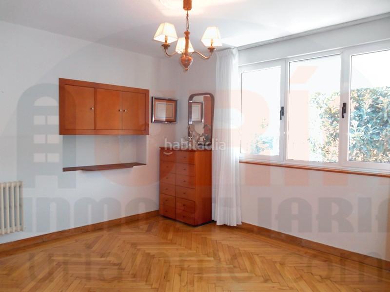 Foto 125e0f1c-6eba-47ca-bafb-f35c245e34ba. Miete reihenhaus in calle de peña ubiña 5 in Ciudad Naranco - Prados de La Fuente Oviedo