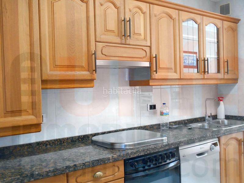 Foto 7fbdbdae-4d25-4296-9517-a4fff0e09cf7. Miete reihenhaus in calle de peña ubiña 5 in Ciudad Naranco - Prados de La Fuente Oviedo