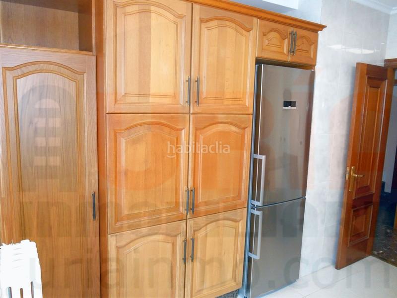 Foto a121cde8-cce4-4b5a-b0bd-1401320b2719. Miete reihenhaus in calle de peña ubiña 5 in Ciudad Naranco - Prados de La Fuente Oviedo