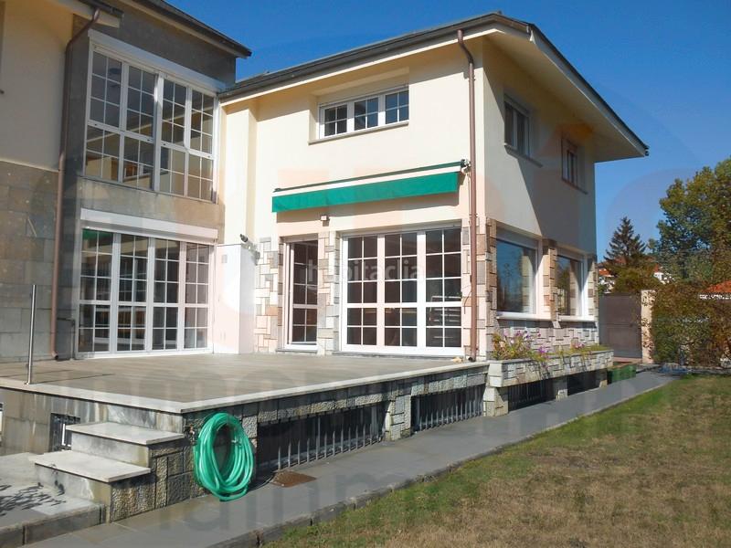 Foto d7f924c9-f99d-4f82-9b1d-6480a4f2f152. Miete reihenhaus in calle de peña ubiña 5 in Ciudad Naranco - Prados de La Fuente Oviedo