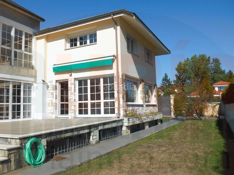 Foto 0957f375-d58c-4df3-be0b-2f2eaff9dec5. Rent semi detached house in calle de peña ubiña 5 in Oviedo