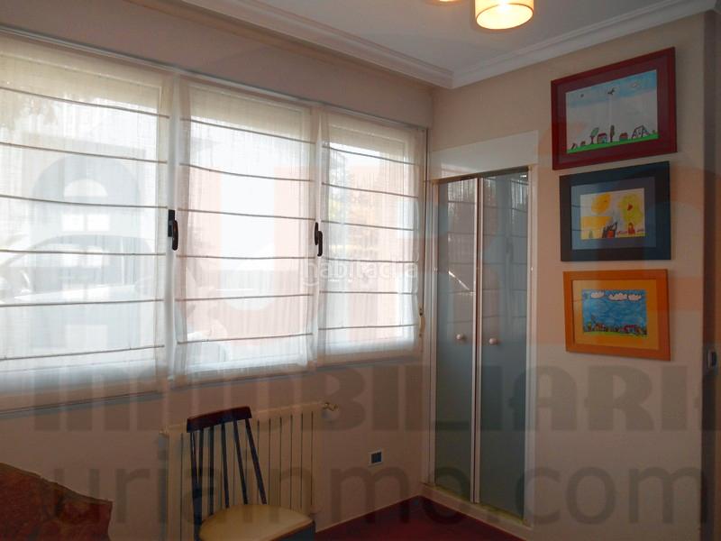 Foto 1a83c121-1ae3-4af6-8dcf-2a2f662fb786. Rent semi detached house in calle de peña ubiña 5 in Oviedo