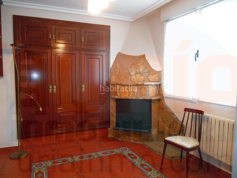 Foto 8ee23a3c-6f58-4082-87b2-cb03e2cf7c58. Rent semi detached house in calle de peña ubiña 5 in Oviedo