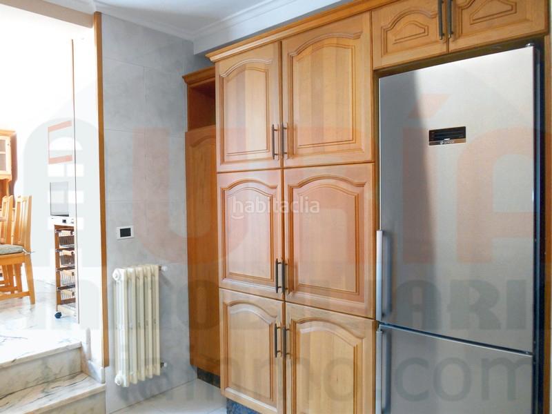 Foto dfe82bcb-5966-460d-92dc-281ac98e987d. Rent semi detached house in calle de peña ubiña 5 in Oviedo