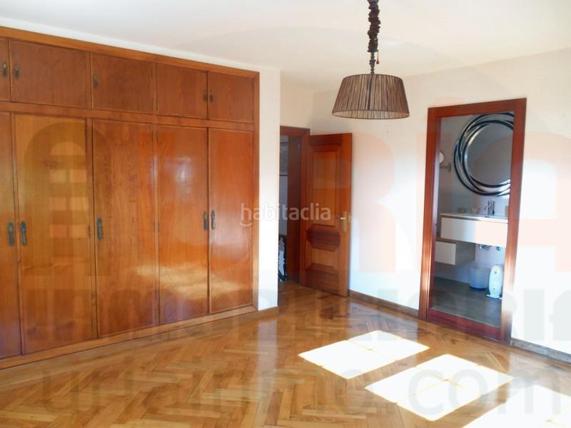 Foto fce5ff32-29ce-4743-b33d-c1481b440a84. Rent semi detached house in calle de peña ubiña 5 in Oviedo