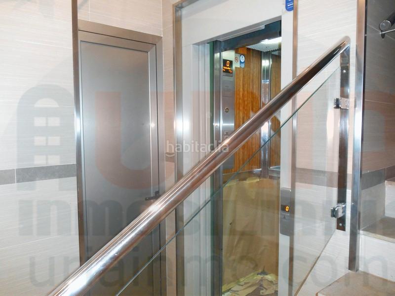 Foto be5f6fd3-6208-4e6d-ad32-0eb265d90ae3. Piso en calle vicente innerarity 6 piso de 3 habitaciones cerca de la playa en Gijón