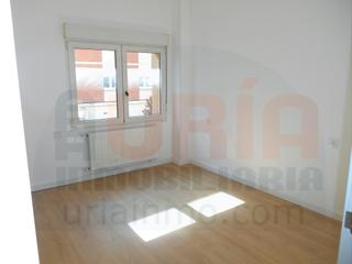 Pis  Calle saturnino fresno. Recién reformado, dos dormitorios